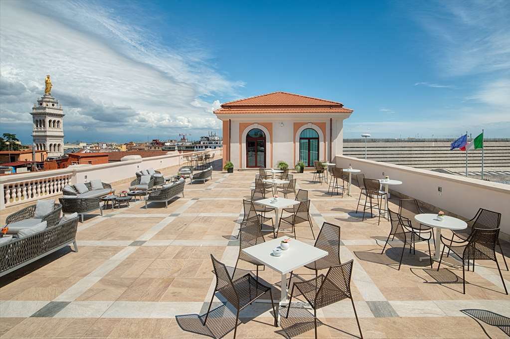ホテル Nh コレクション パラッツォ チンクエチェント ローマ エクステリア 写真 Rooftop terrace